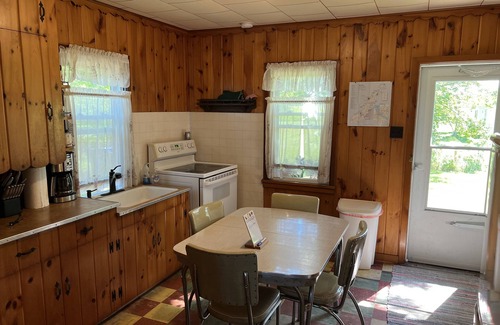 Luxemburg Cottage | Steps from the Sand: Idyllic Beachfront Rental in Door County