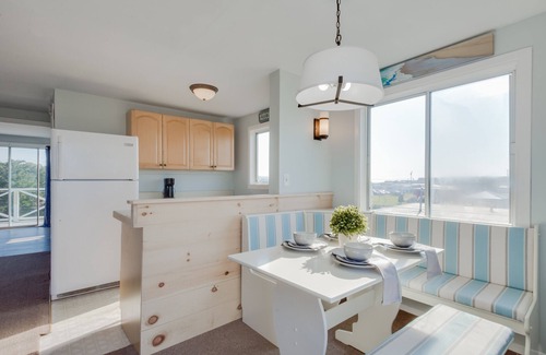 Weekapaug House | Steps to a private beach, spectacular sunsets and kayaking from your backyard!