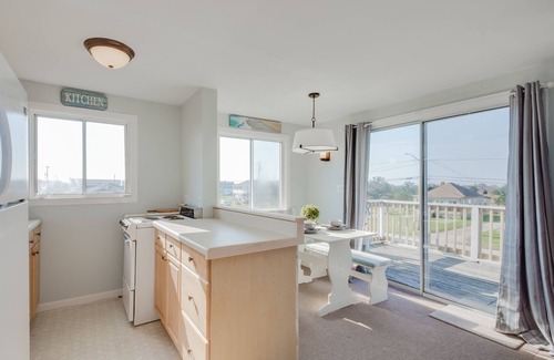 Weekapaug House | Steps to a private beach, spectacular sunsets and kayaking from your backyard!