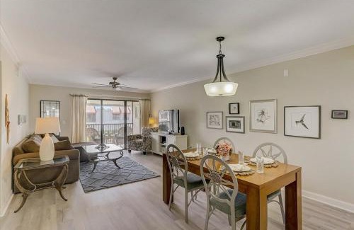 Bradenton Beach Apartment | *Steps to Beach, Heated Pool, Balcony, Amenities*