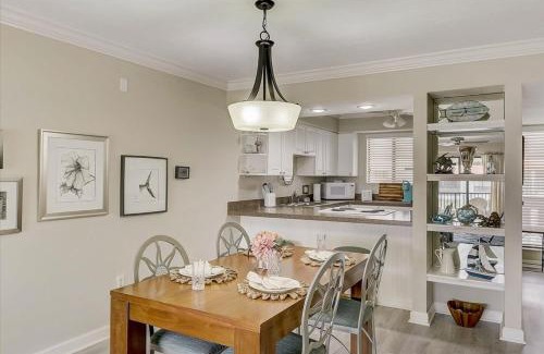 Bradenton Beach Apartment | *Steps to Beach, Heated Pool, Balcony, Amenities*