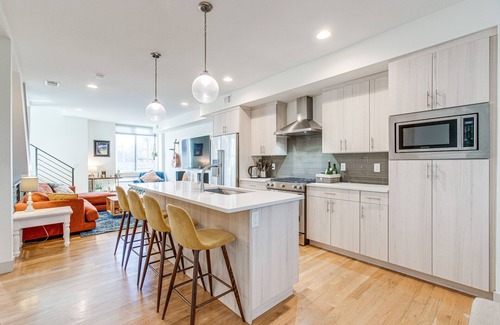 City Park West House | Steps to City Park: Townhome w/Rooftop Deck!