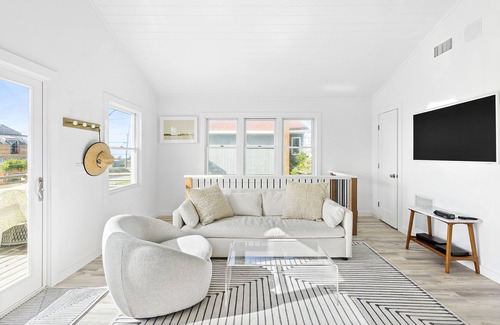 Montauk House | Steps to Ditch Plains Beach, Newly Renovated with Water Views!
