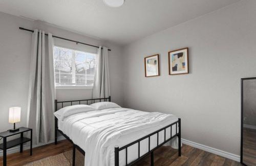 West San Antonio House | Steps to Lackland AFB & SeaWorld