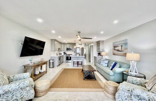 Red Hook Condo | STEPS TO SAND! Sapphire Beach bliss: Renovated 2 bed 2.5 bath at Crystal Cove