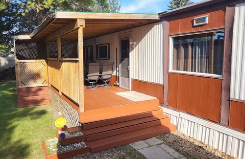 Sylvan Lake House | Steps to the Beach