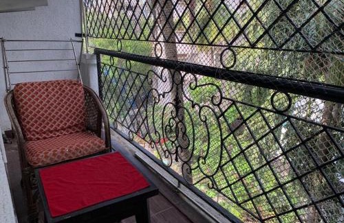 Pali Hill Apartment | Sterling 401, off Carter Road, Bandra West by Connekt Homes