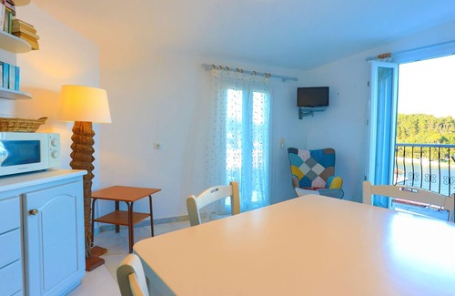 Gaios Apartment | Sterna Suite: Paxos apartment in Gaios, sea views