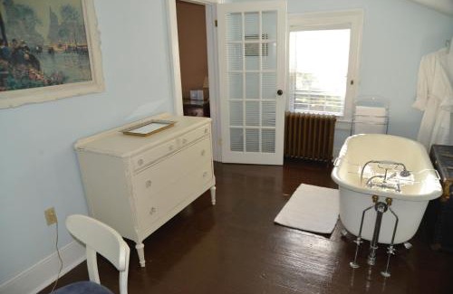 Adjala-Tosorontio Bed & Breakfast | Stevenson Farms-Harvest Spa B & B
