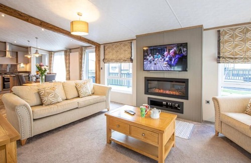St. Andrews Cottage | Stewarts Resort Lodge 16 - a lodge that sleeps 6 guests in 2 bedrooms