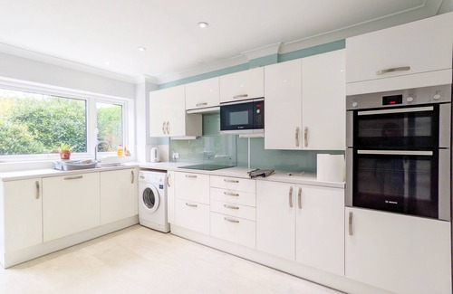 Emsworth Cottage | Still Waters, Emsworth - a cottage that sleeps 8 guests in 4 bedrooms
