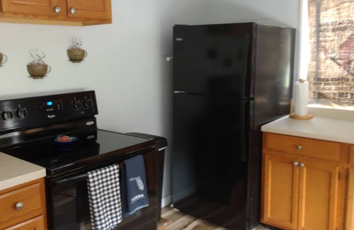 Yalaha Apartment | Stillhouse Hideaway on a Distillery and organic blueberry/blackberry farm
