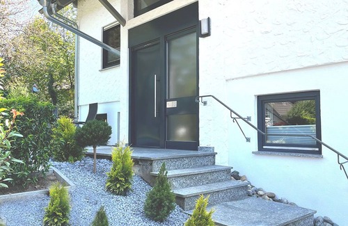 Karsee Apartment | Stilvoll Eingerichtete Ferienwohnung mit Gehobener Ausstattung & Sonnenterrasse