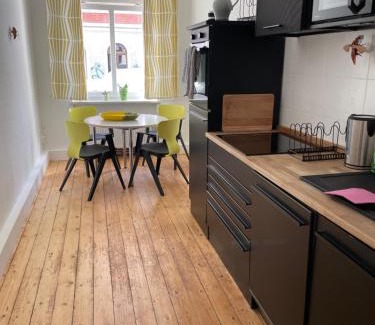 Plagwitz Apartment | Stilvolle Altbauwohnung im Szenekiez