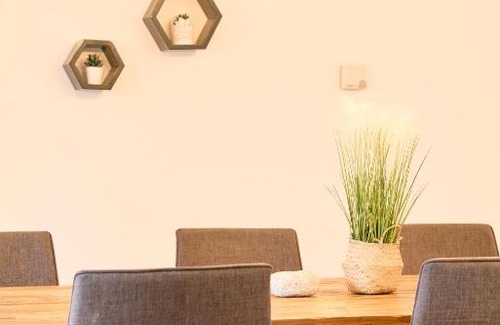 Bregenz Apartment | Stilvolle Gartenterrassenwohnung mitten in Bregenz