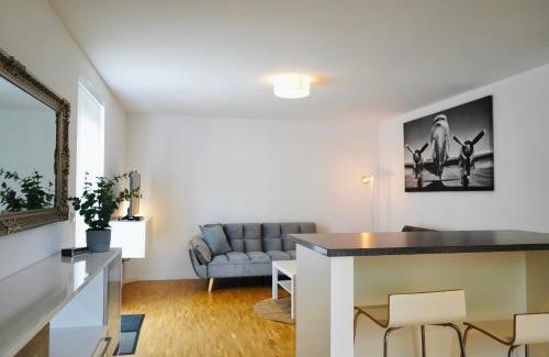 Stadtmitte Apartment | Stilvolles Apartment in stadtnähe-Parkplatz- 4 Personen- Balkon