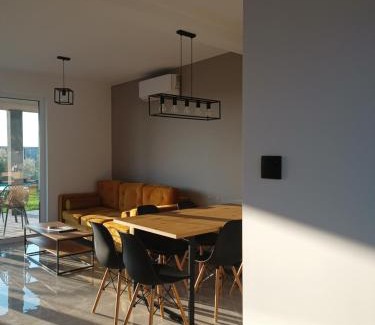 Radlow House | Stodoły Koło Wody Niwka