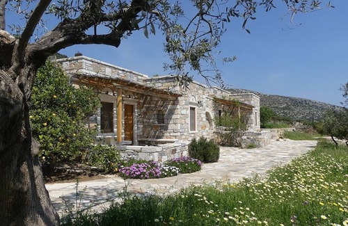 Naxos House | Stone-built houses Azalas, very quiet, by the beach, with fireplace