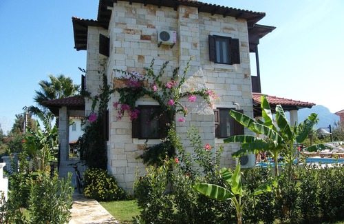 Dalyan Villa | Stone built villa with private pool in beautiful surroundings.