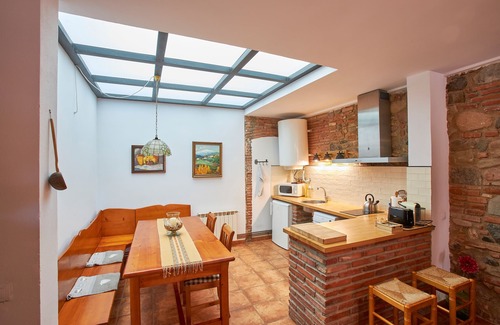 Corro de Vall Apartment | Stone corner in Barcelona