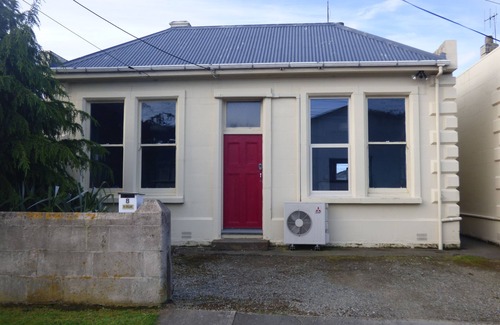 Oamaru House | Stone Cottage in Central Oamaru (No Extra Cleaning Fee)