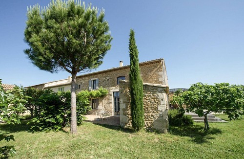 Bouchet Ski Chalet | Stone farmhouse with garden and swimming pool in Drôme Provençale