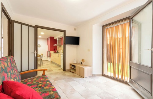 Sant Jordi Desvalls House | Stone house on the Costa Brava