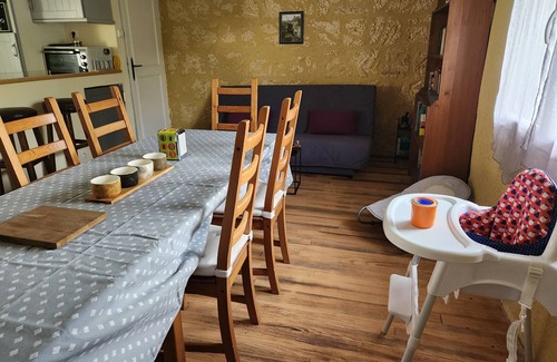 Couze-et-Saint-Front House | Stone house in the heart of a Périgord village