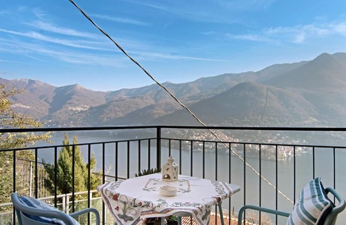 Moltrasio Apartment | Stone house and dependance 7 pers