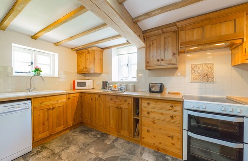 Angelbank Cottage | STONE HOUSE, family friendly, luxury holiday cottage in Caynham