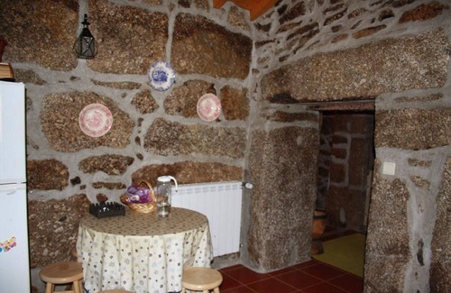 Viseu Cottage | Stone House in Viseu