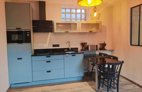 Droue-sur-Drouette Cottage | Stone studio in the grounds of "La Closerie" guest house