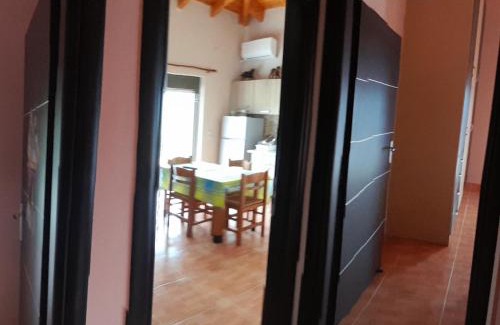 Alyki House | Stone Villa at Alyki Beach