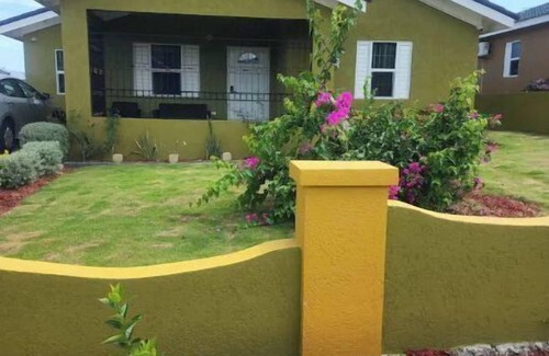 Falmouth House | Stonebrook Villa Chateau Trelawney Jamaica n3 bedrooms 3 bathrooms.