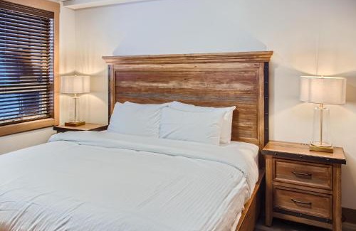 Big White Ski Resort Apartment | Stonegate Resort Unit B103