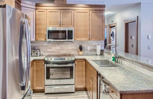 Big White Ski Resort Apartment | Stonegate Resort Unit B103