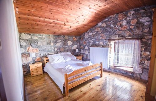 Dio-Olympos House | Stonehouse 2 Bedroom Chalet on Olympus Amazing View