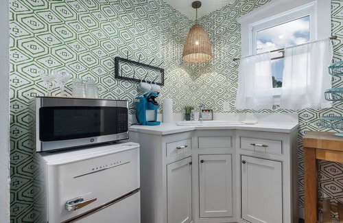 Stonewall House | Stonewall Bungalow 2 - Sleeps 2