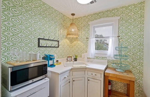 Stonewall House | Stonewall Bungalow 2 - Sleeps 2