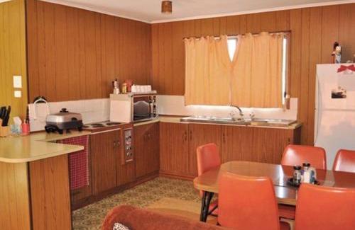 Para Wurlie House | Stoneybroke - Couch Beach