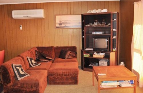 Para Wurlie House | Stoneybroke - Couch Beach