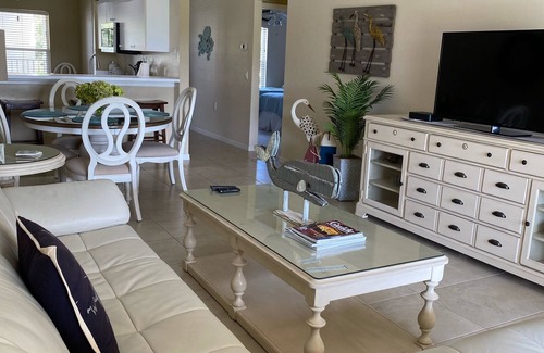 Stoneybrook Condo | Stoneybrook condo with amazing sunsets overlooking 10th hole from your lanai!
