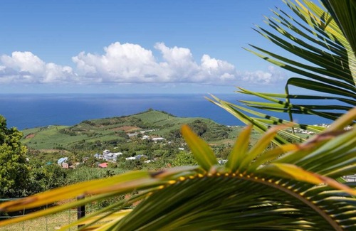 Petite-Ile Villa | STOP PROMO:L'AMANDAVA 3*,6 pers, magnificent ocean view, private heated pool.