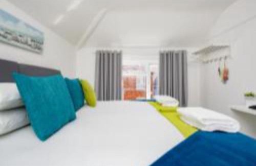 Southsea Apartment | Stopover at LOWCAY APARTMENT C great for workers and groups
