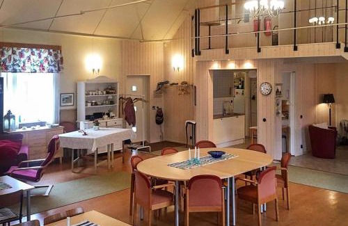Kristinehamn Bed & Breakfast | Stor lägenhet i Elofstorps Missionshus