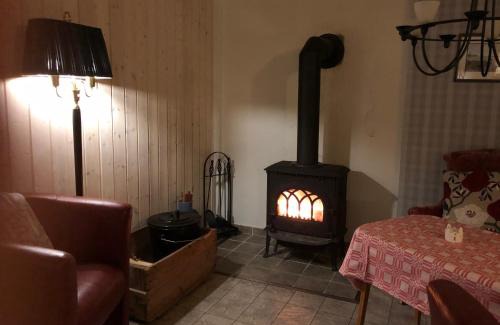 Kristinehamn Bed & Breakfast | Stor lägenhet i Elofstorps Missionshus