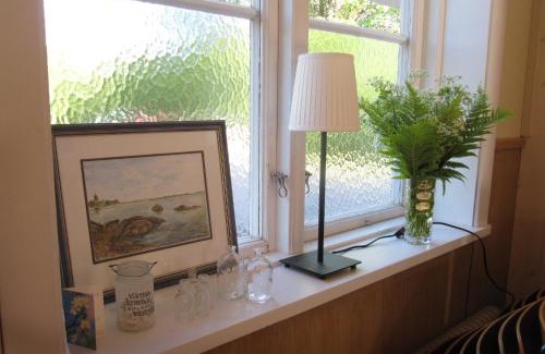 Kristinehamn Bed & Breakfast | Stor lägenhet i Elofstorps Missionshus