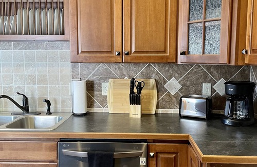 Chamberlain House | Store that boat inside! Blocks to boat ramps/Marina & Restaurant