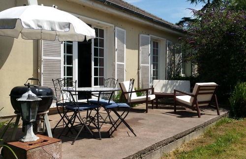 Ouville-la-Riviere House | Storey house, sunny, in a quiet driveway