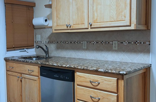 Cripple Creek House | StoryBrook Mountain Escape. Pet-Friendly. Stunning views. Event Inquiry.